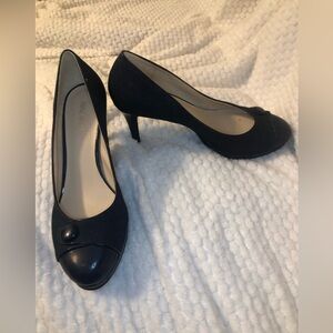 NINE WEST navy blue low high heel